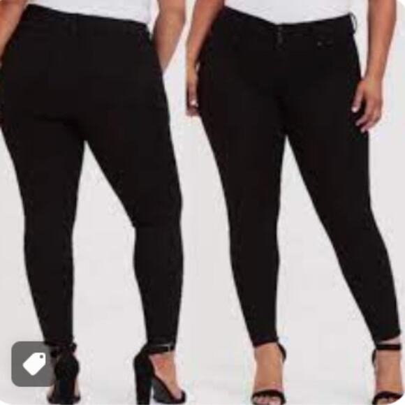 TORRID Black First At Fit Denim Jeans Jeggings Size 14S - Picture 1 of 7